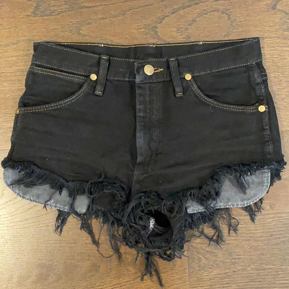 Wrangler black denim shorts fits size 25 or 26